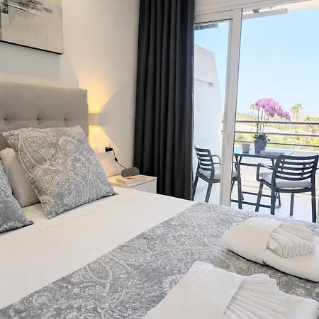 Attic Playa De Troya Apartamento *